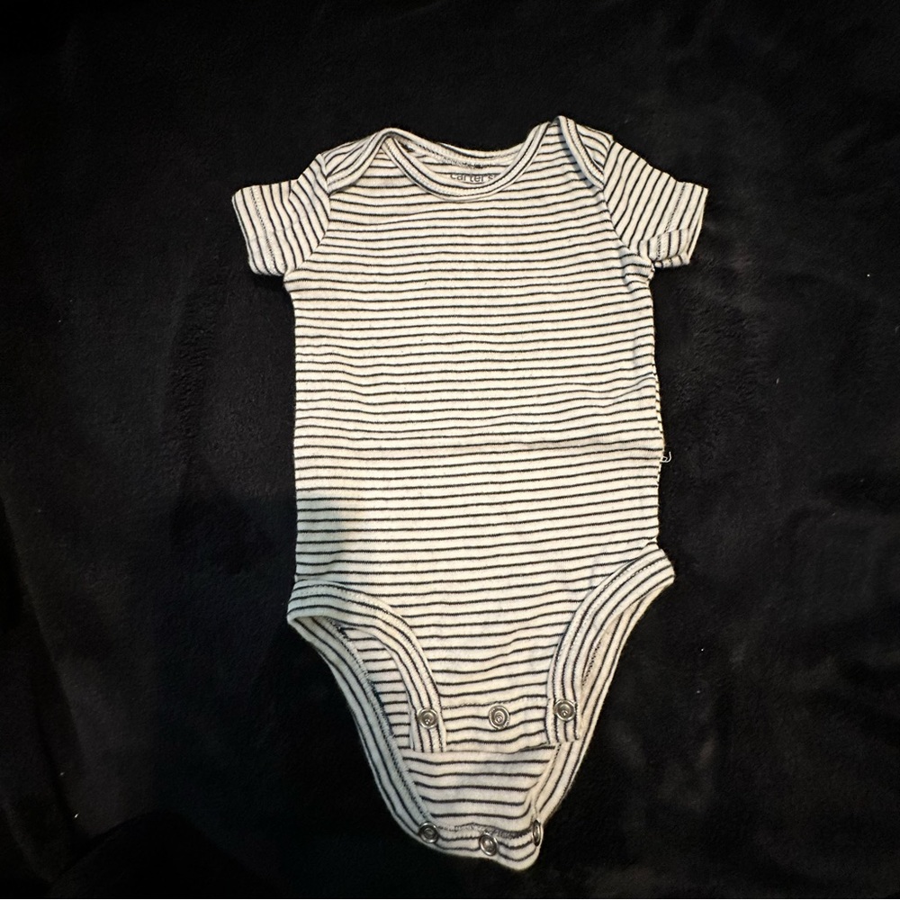 Carters | NB | Onesie
